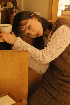 年轻漂亮的女邻居5